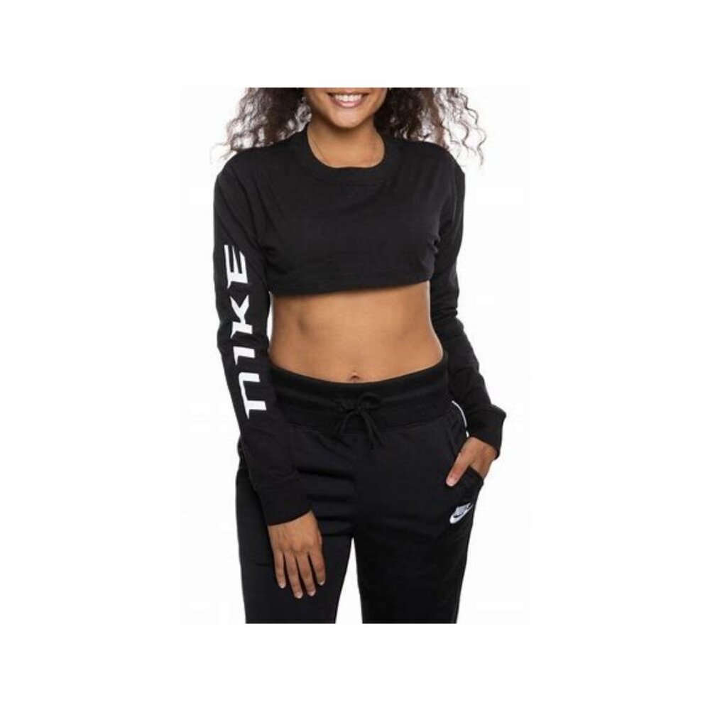 Nike Black Long-Sleeve Crop Top